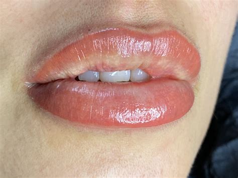 permanent lipstick